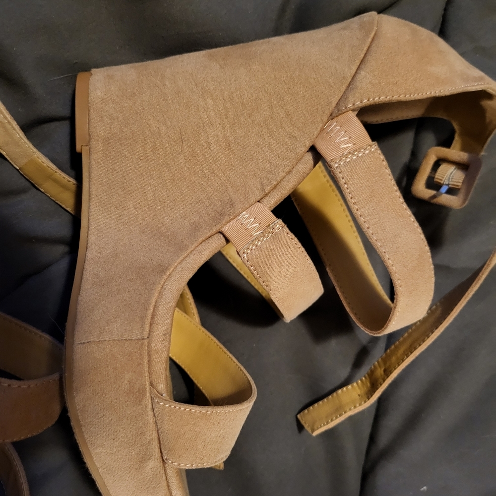 Wedged sandles